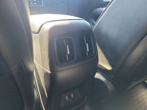 Used 2023 Hyundai Santa Cruz Limited w/ Winter Package image 14