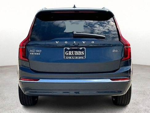New 2026 Volvo XC90 B6 Plus w/ Protection Package Premier image 7