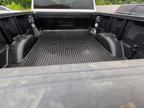 Used 2023 Chevrolet Silverado 2500 LTZ AWD/4WD image 31
