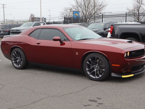 Used 2023 Dodge Challenger R/T Scat Pack w/ Plus Package image 2