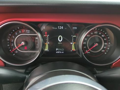 Used 2022 Jeep Gladiator Rubicon w/ Trailer Tow Package AWD/4WD image 10