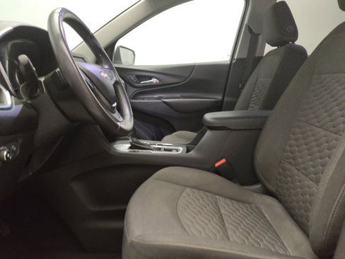 Used 2021 Chevrolet Equinox LT FWD image 17