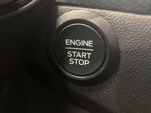 Used 2025 Ford Escape ST-Line FWD image 18
