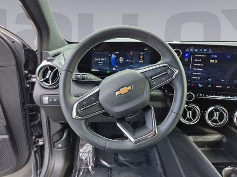 Used 2026 Chevrolet Blazer EV LT FWD image 13