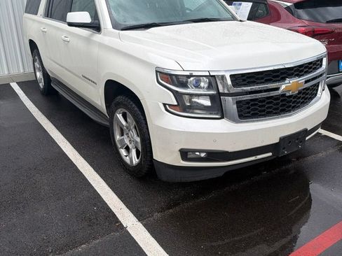 Used 2015 Chevrolet Suburban LT AWD/4WD image 4