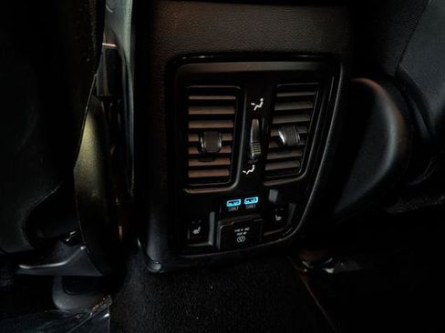 Used 2024 Dodge Durango R/T AWD/4WD image 32