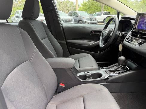 Used 2024 Toyota Corolla LE FWD image 9
