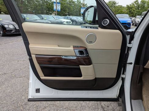 Used 2016 Land Rover Range Rover HSE AWD/4WD image 11
