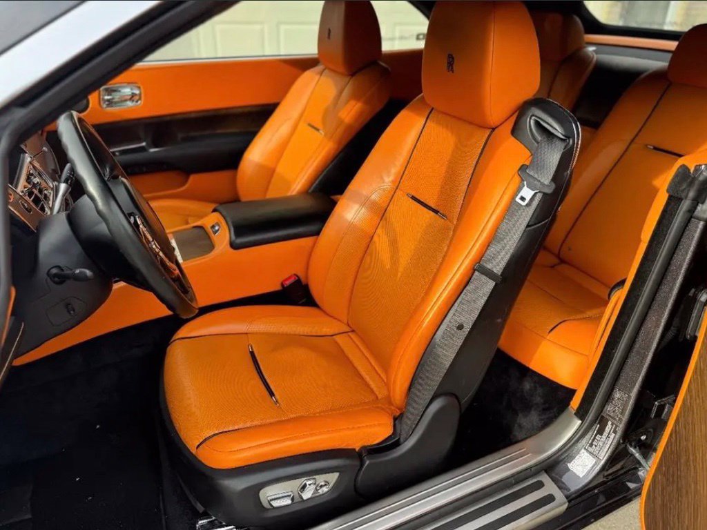 Used 2016 Rolls-Royce Dawn RWD image 11
