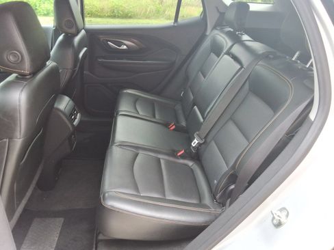 Used 2020 GMC Terrain SLT FWD image 30