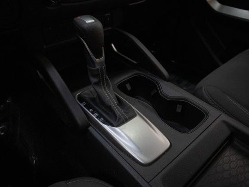 Used 2024 Nissan Frontier SV image 19