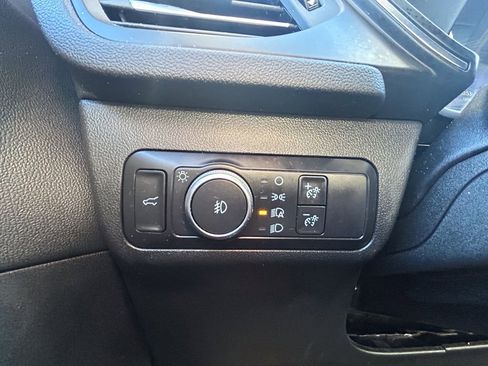 Used 2020 Ford Escape Titanium image 20