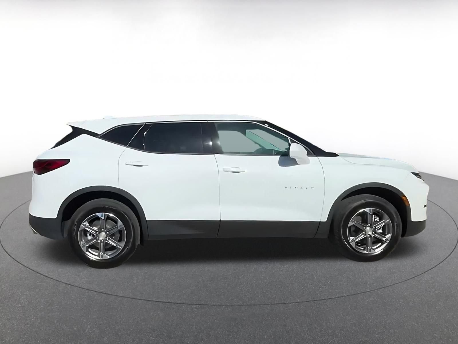 Used 2026 Chevrolet Blazer LT FWD image 14
