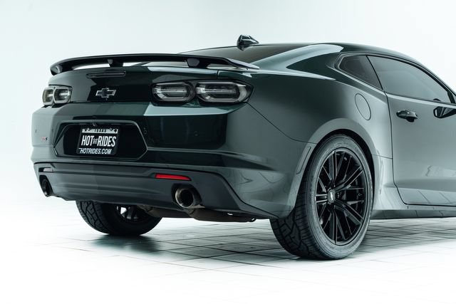 Used 2020 Chevrolet Camaro SS RWD image 14