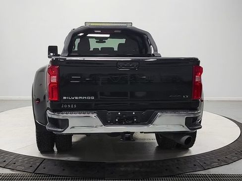 Used 2022 Chevrolet Silverado 3500 LT w/ Convenience Package AWD/4WD image 6