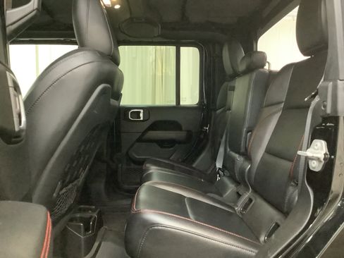 Used 2021 Jeep Gladiator Rubicon image 13