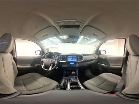 Used 2021 Toyota Tacoma SR5 image 33