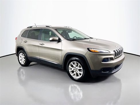 Used 2018 Jeep Cherokee Latitude image 24