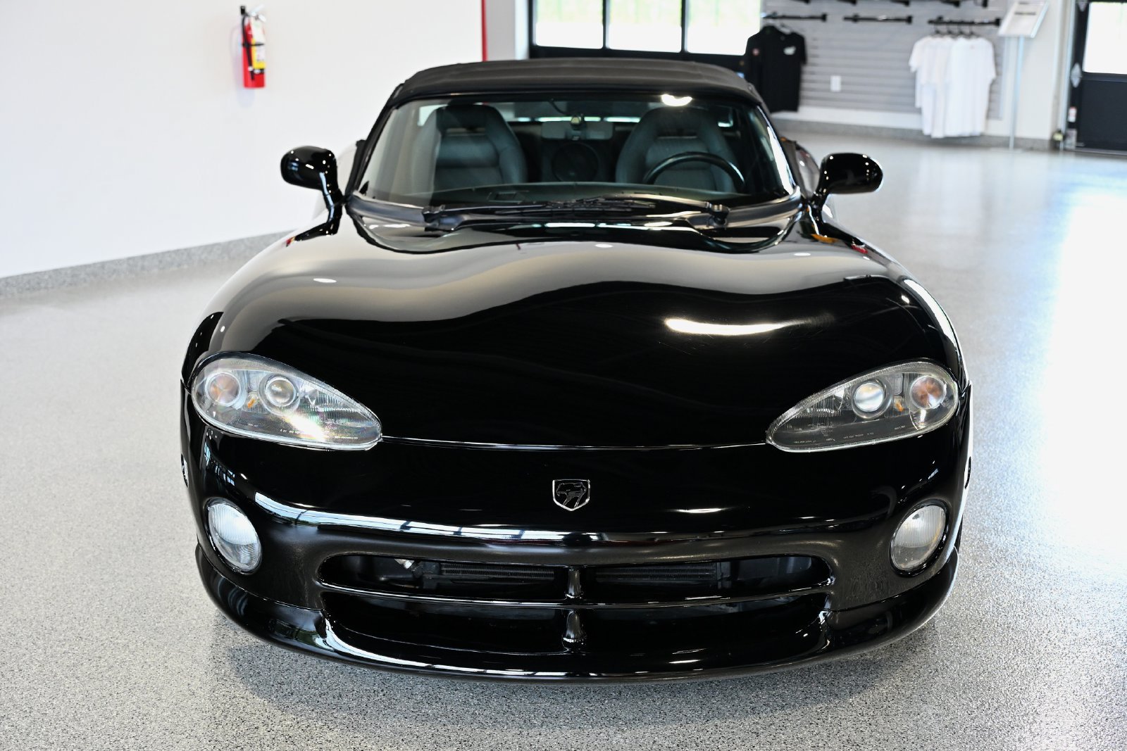 Used 1994 Dodge Viper RT/10 RWD image 2