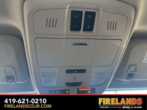 Used 2019 Buick Envision Premium w/ Driver Confidence Package image 30