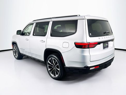 Used 2022 Jeep Wagoneer Series III w/ Premium Group I RWD image 5