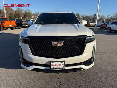 Used 2021 Cadillac Escalade ESV Sport w/ Driver Assist Tech Package image 9