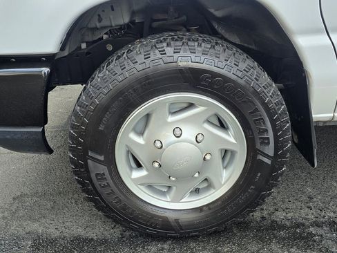 Used 2014 Ford E-350 and Econoline 350 Super Duty w/ Power Group image 10