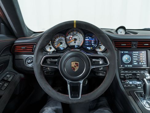 Certified 2016 Porsche 911 GT3 RS image 21