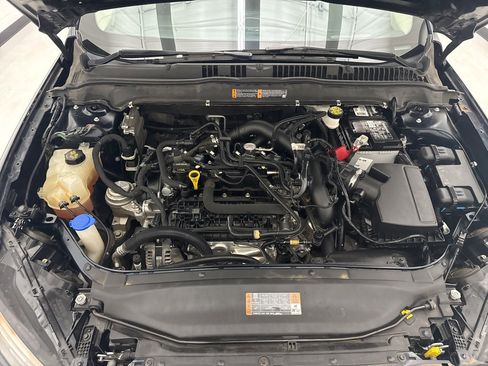 Used 2020 Ford Fusion SE image 39