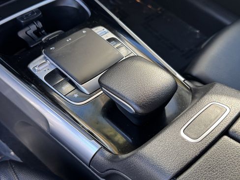 Certified 2020 Mercedes-Benz GLB 250 image 25