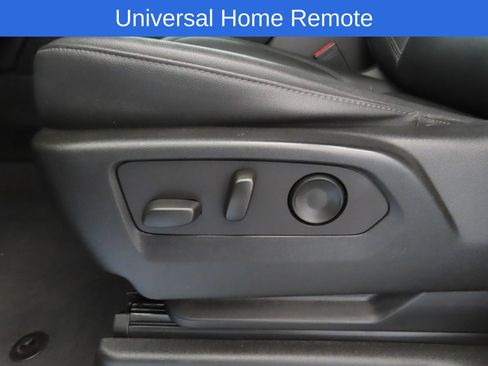 Used 2022 Chevrolet Tahoe Z71 w/ Luxury Package AWD/4WD image 12