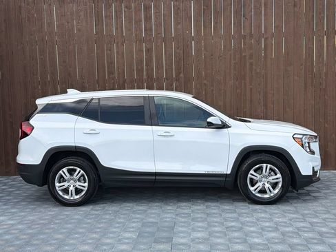 Used 2024 GMC Terrain SLE FWD image 12