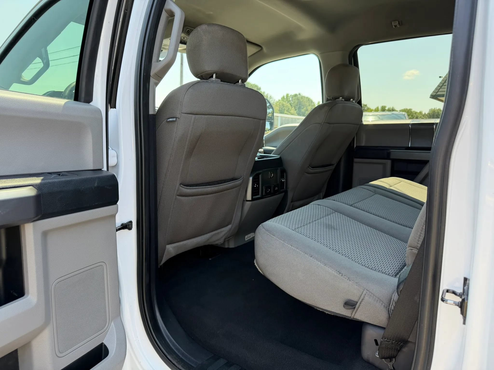 Used 2020 Ford F250 XLT w/ XLT Premium Package AWD/4WD image 18