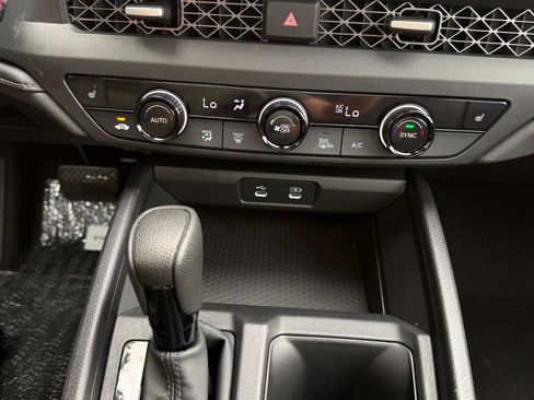 Used 2025 Honda Accord SE image 25