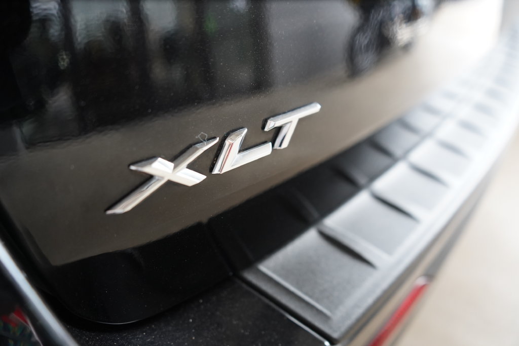 Certified 2022 Ford Explorer XLT RWD image 8