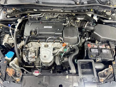 Used 2017 Honda Accord Sport image 33