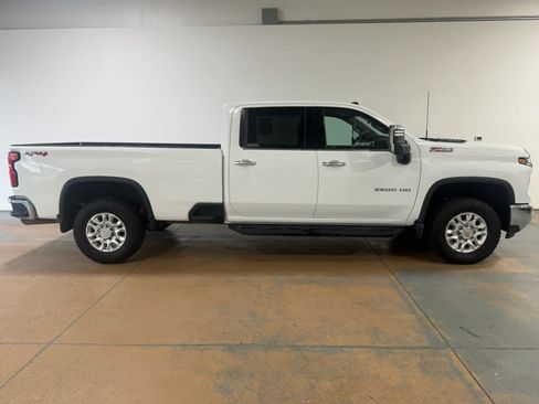 Used 2025 Chevrolet Silverado 2500 LTZ w/ LTZ Convenience Package AWD/4WD image 6