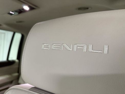 Used 2018 GMC Yukon XL Denali w/ Denali Ultimate Package image 10