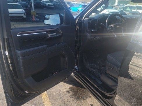 Used 2024 Chevrolet Silverado 1500 LT image 14