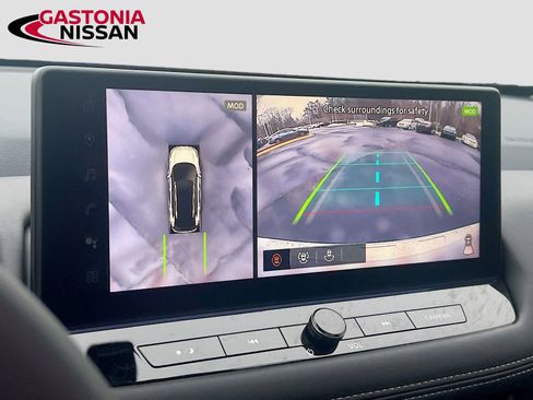 Used 2026 Nissan Rogue Platinum w/ Platinum Premium Package image 18