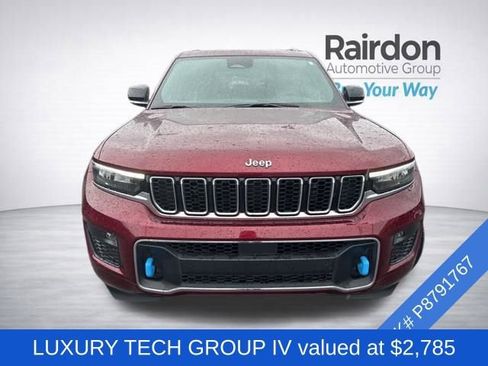 Used 2023 Jeep Grand Cherokee Overland w/ Luxury Tech Group IV AWD/4WD image 2