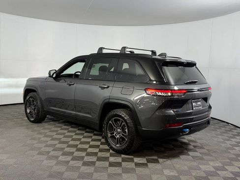 Used 2024 Jeep Grand Cherokee Trailhawk w/ Advanced Protech Group II AWD/4WD image 11