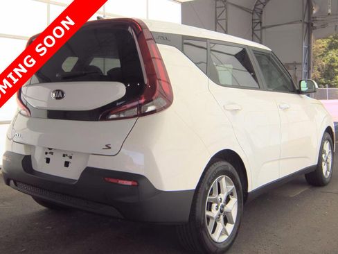 Used 2021 Kia Soul S FWD image 4