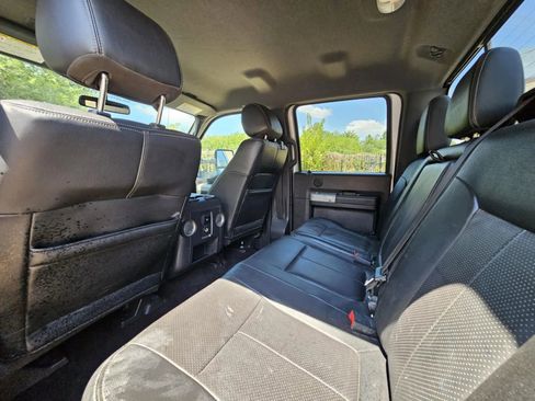 Used 2015 Ford F250 Lariat w/ Lariat Interior Package image 13