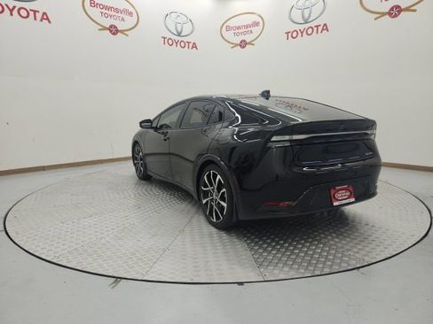 Used 2026 Toyota Prius Plug-In Hybrid FWD image 6