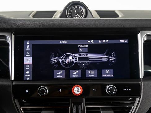 New 2026 Porsche Macan image 31