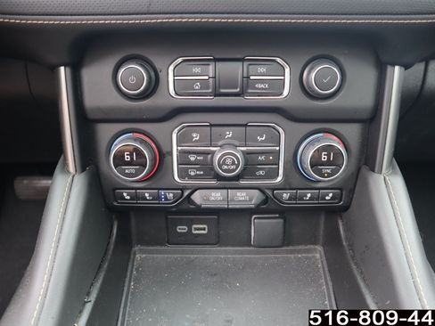 Used 2023 Chevrolet Suburban Premier AWD/4WD image 27