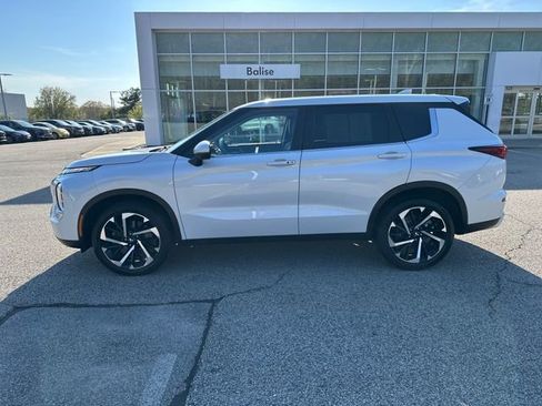 Used 2024 Mitsubishi Outlander SE AWD/4WD image 4