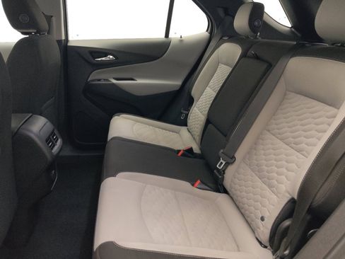 Used 2018 Chevrolet Equinox LS FWD image 18