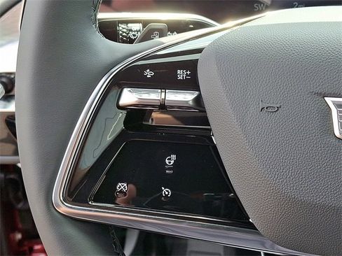 New 2025 Cadillac Lyriq Luxury image 17